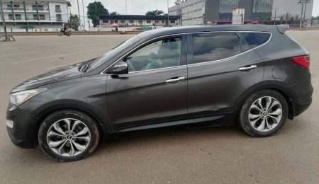 Hyundai Santa fe 2014 2 ans au pays Automatique ESSENCE