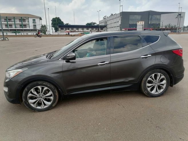 Hyundai Santa fe 2014 à vendre – Yaoundé