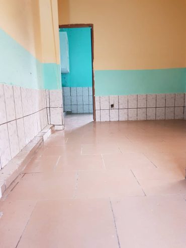 Studio moderne à louer Carrefour conquête – Douala