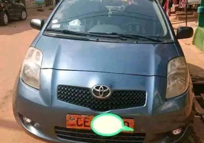 Yaris Toyota 2009 for sell hot hot I need money