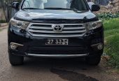 Toyota highlander limited 4wD/AwD Année 2012 à vendre à Yaoundé.