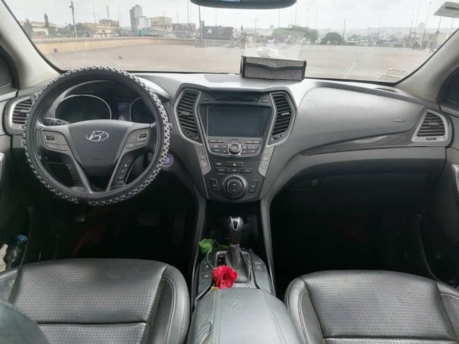 Hyundai Santa fe 2014 à vendre – Yaoundé