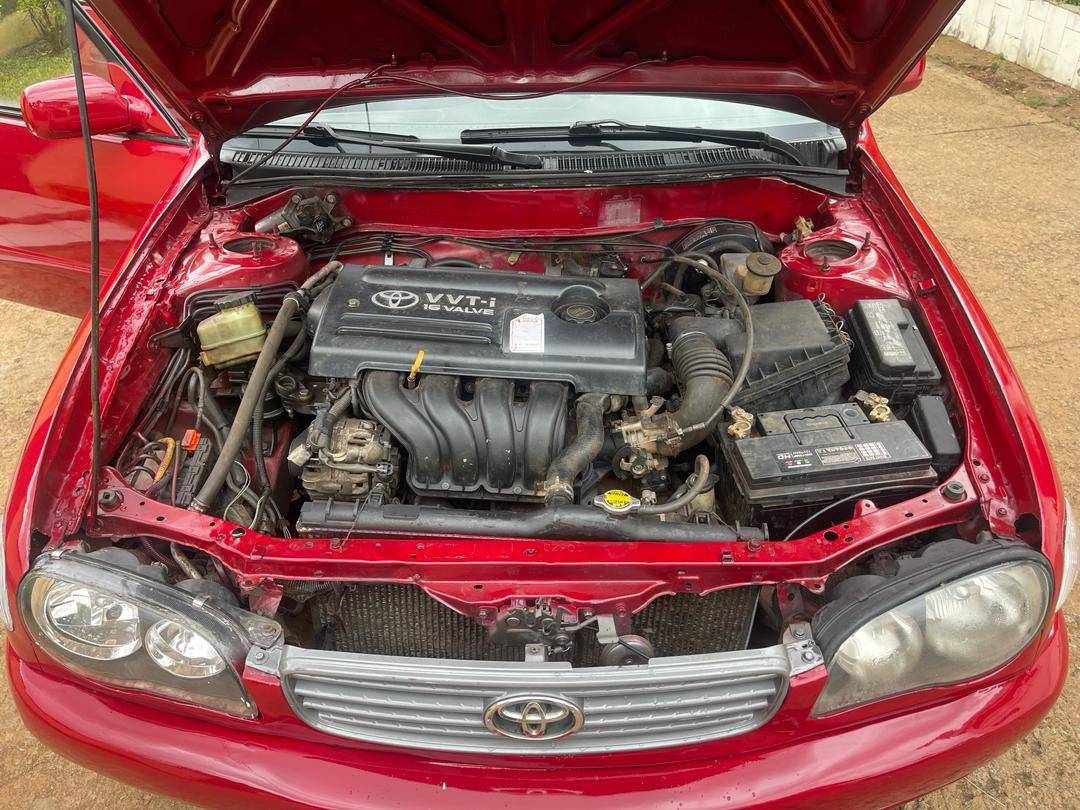 Voilà une 111 bien propre que je mets en vente  Moteur essence vvt 4 cylindres …