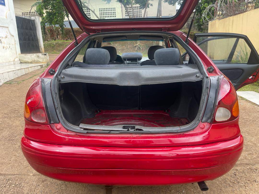 Voilà une 111 bien propre que je mets en vente  Moteur essence vvt 4 cylindres …