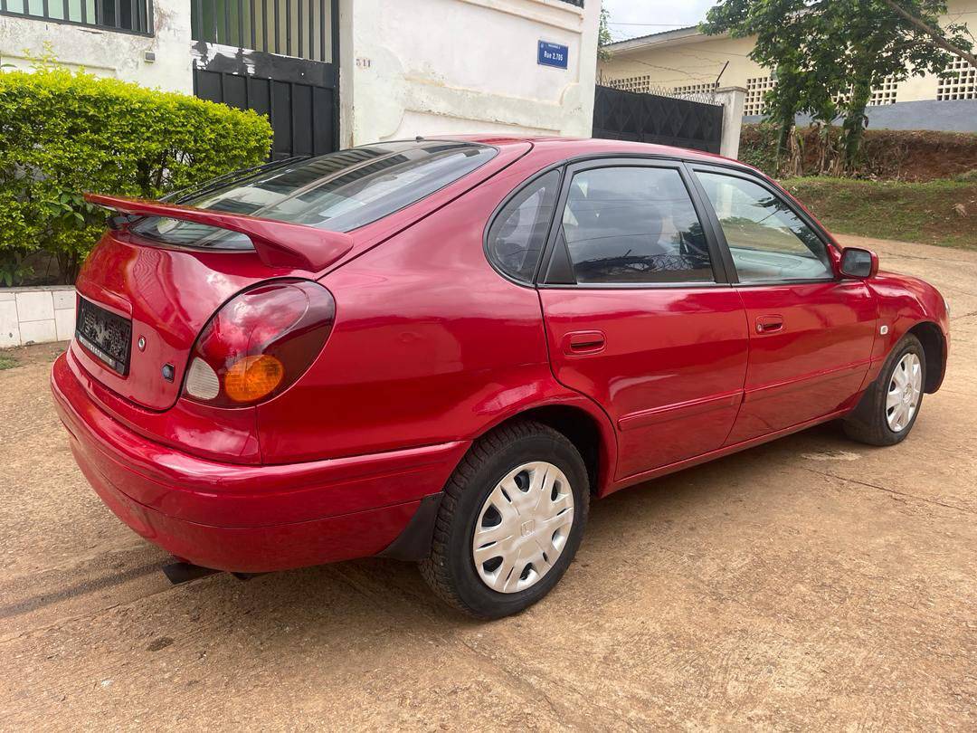 Voilà une 111 bien propre que je mets en vente  Moteur essence vvt 4 cylindres …