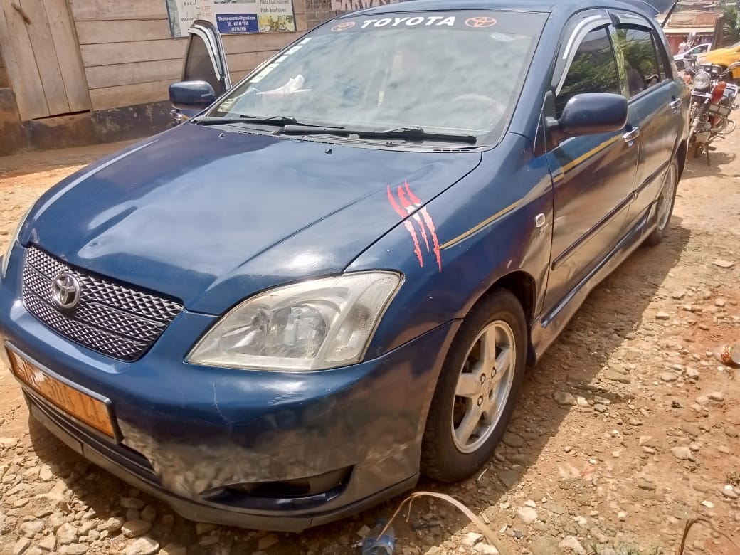 Toyota 115 volant direct climatisé