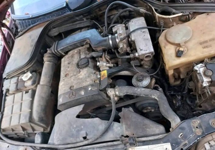 Mercedes c180  à vendre à douala.