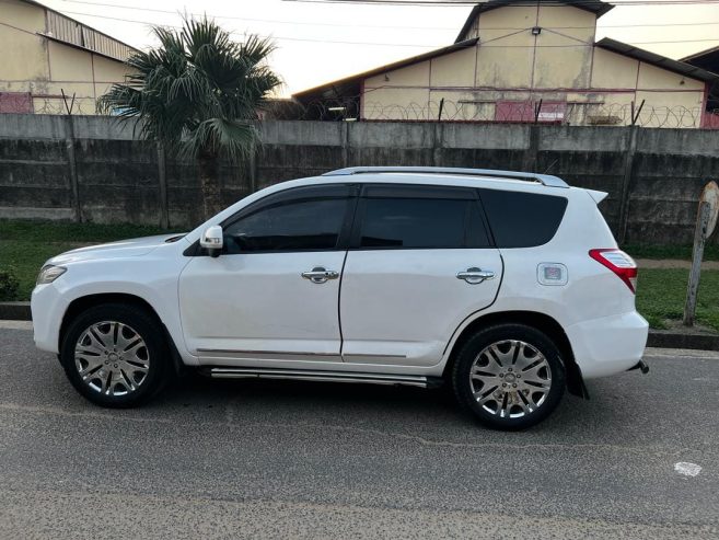 Toyota Vanguard 2010 à vendre Deido