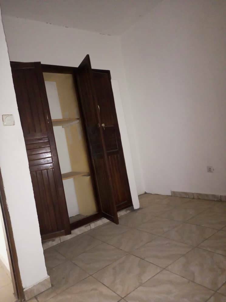 Appartement à louer à makepe montana city …