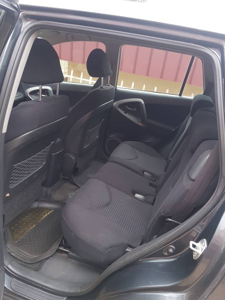 RAV4 2008 Manuelle Diesel à vendre à Yaoundé
